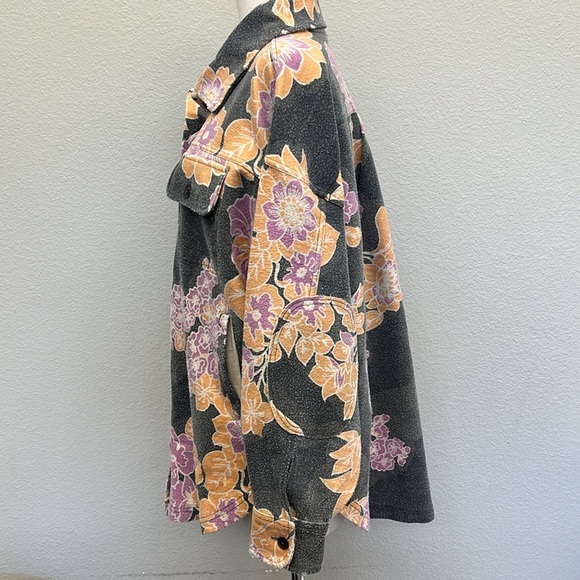 Free People Ruby Oversized Shacket in Charcoal Floral Fleece - Picture 7 of 11